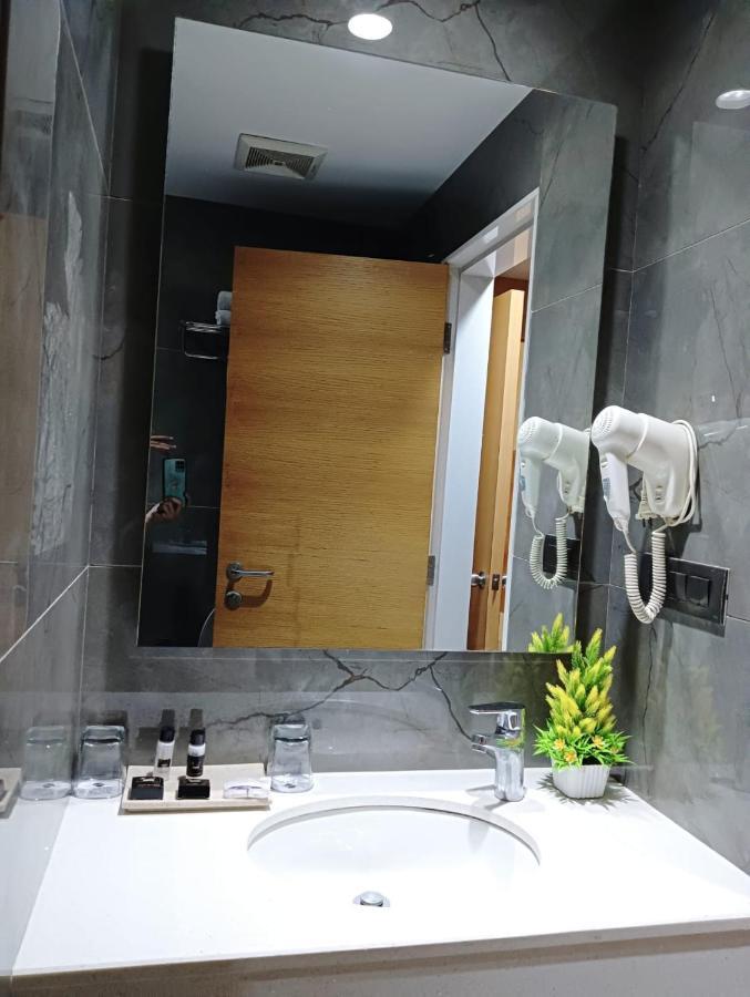 Hotel Suba Elite Vadodara Eksteriør bilde